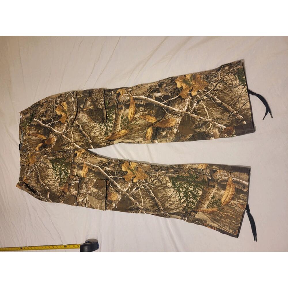 Women’s Realtree Camo Pants – Medium
8/10